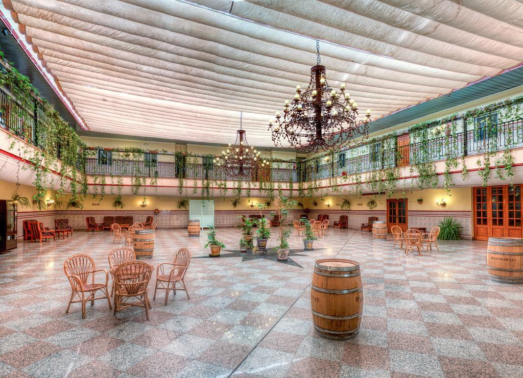 Hotel Sandra Alcala de Guadaira Ngoại thất bức ảnh