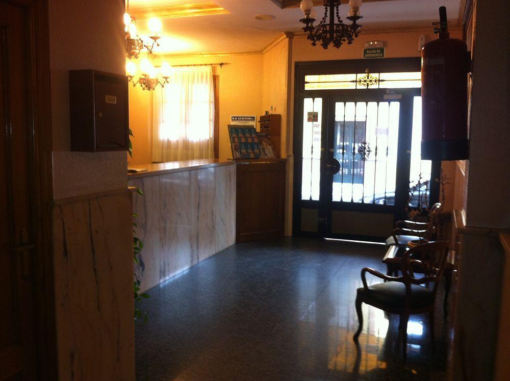 Hotel Sandra Alcala de Guadaira Ngoại thất bức ảnh