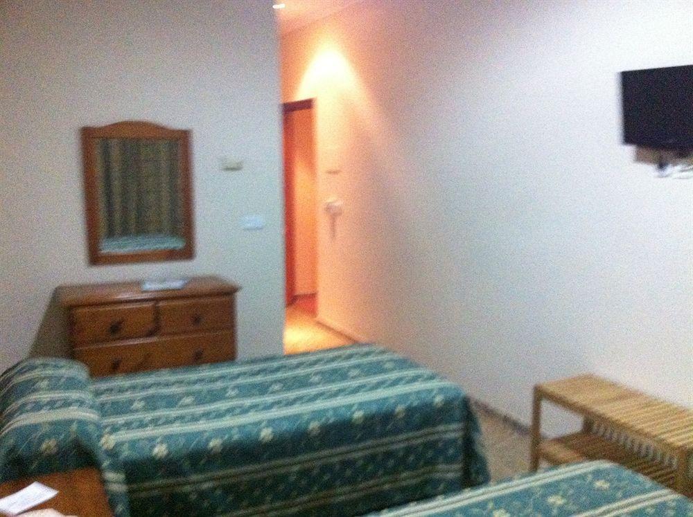 Hotel Sandra Alcala de Guadaira Ngoại thất bức ảnh