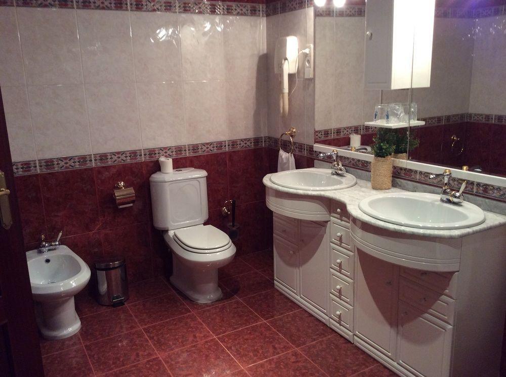 Hotel Sandra Alcala de Guadaira Ngoại thất bức ảnh