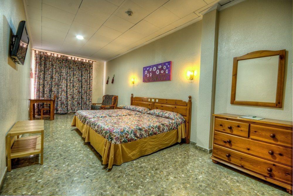 Hotel Sandra Alcala de Guadaira Ngoại thất bức ảnh