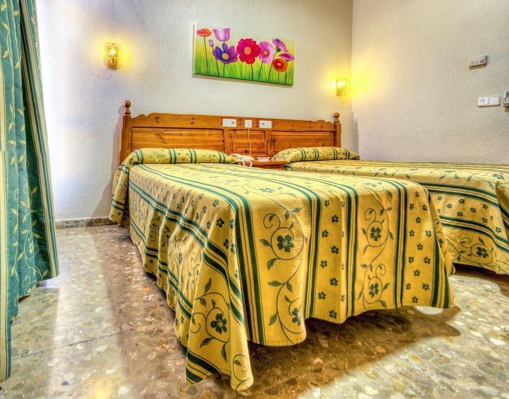 Hotel Sandra Alcala de Guadaira Ngoại thất bức ảnh