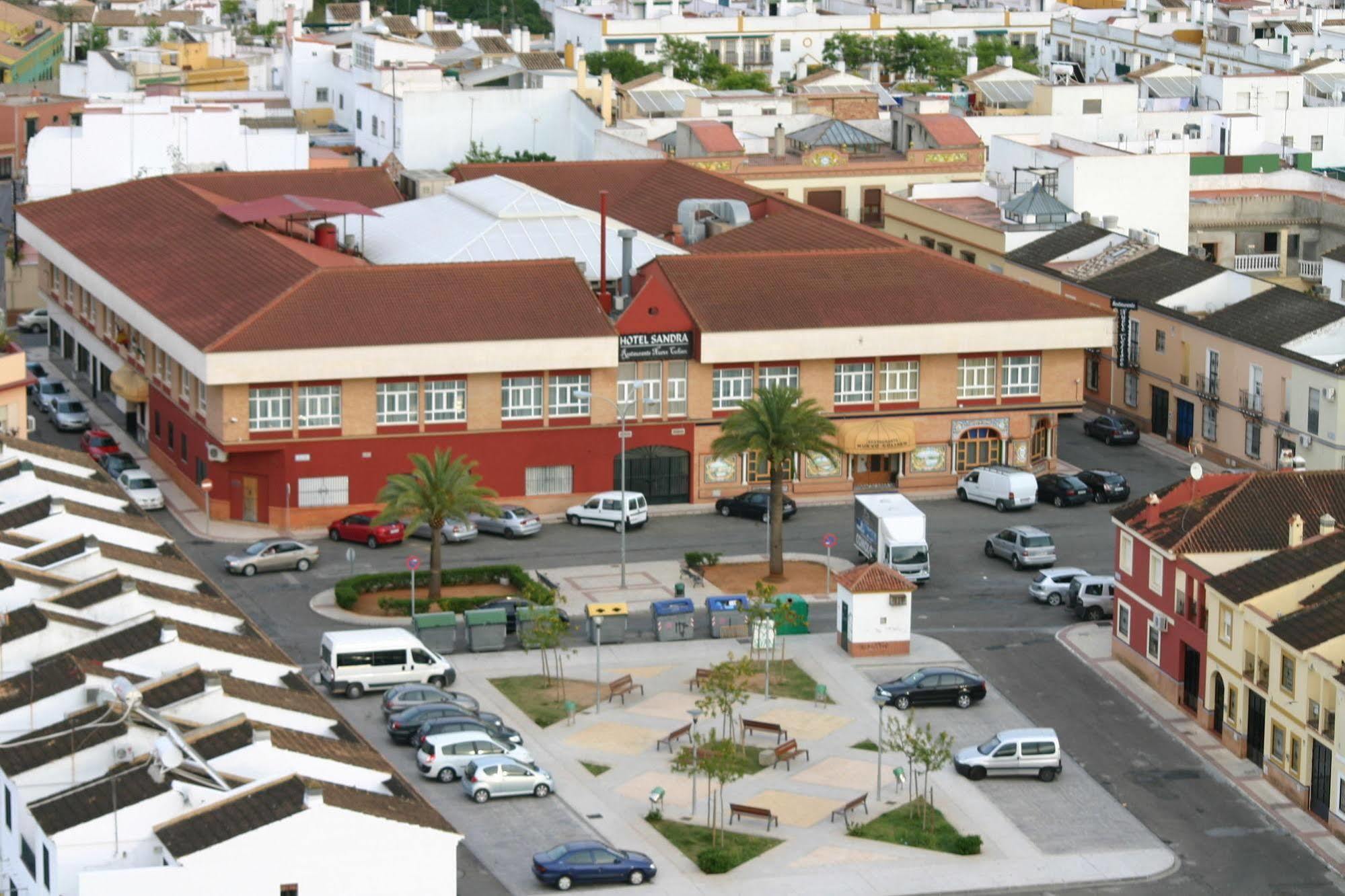 Hotel Sandra Alcala de Guadaira Ngoại thất bức ảnh