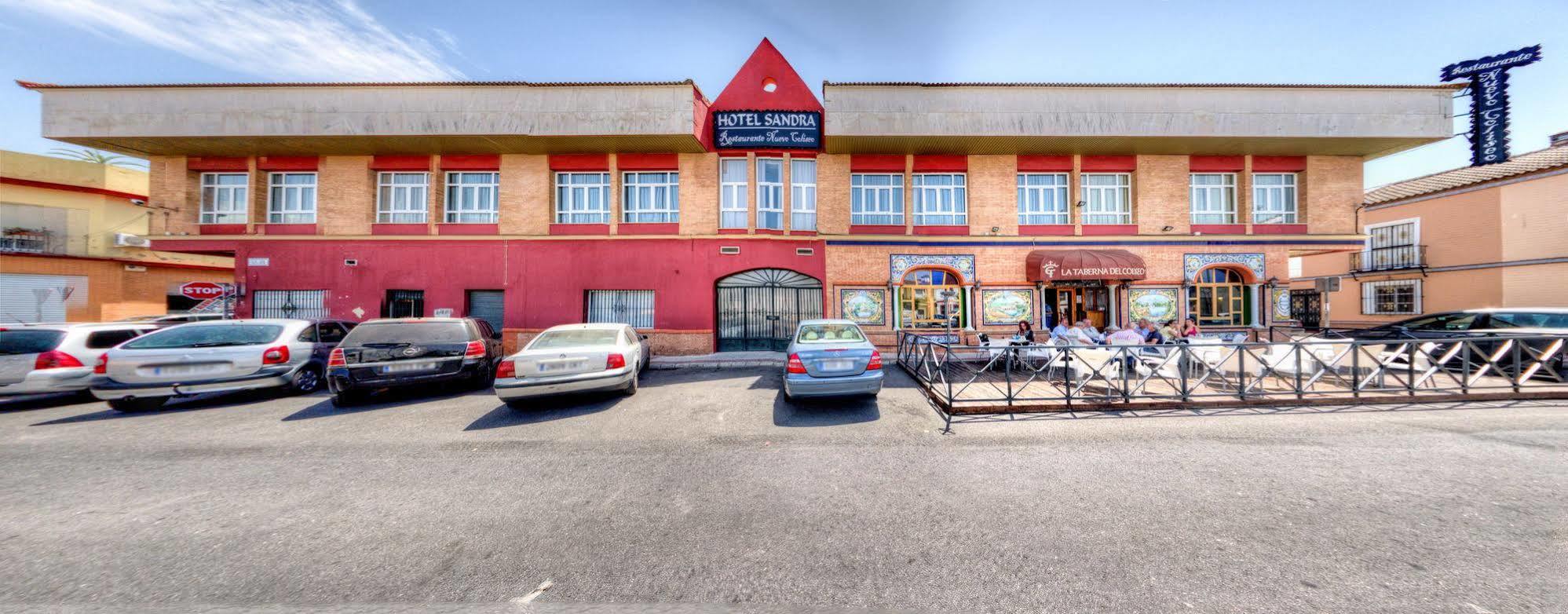 Hotel Sandra Alcala de Guadaira Ngoại thất bức ảnh