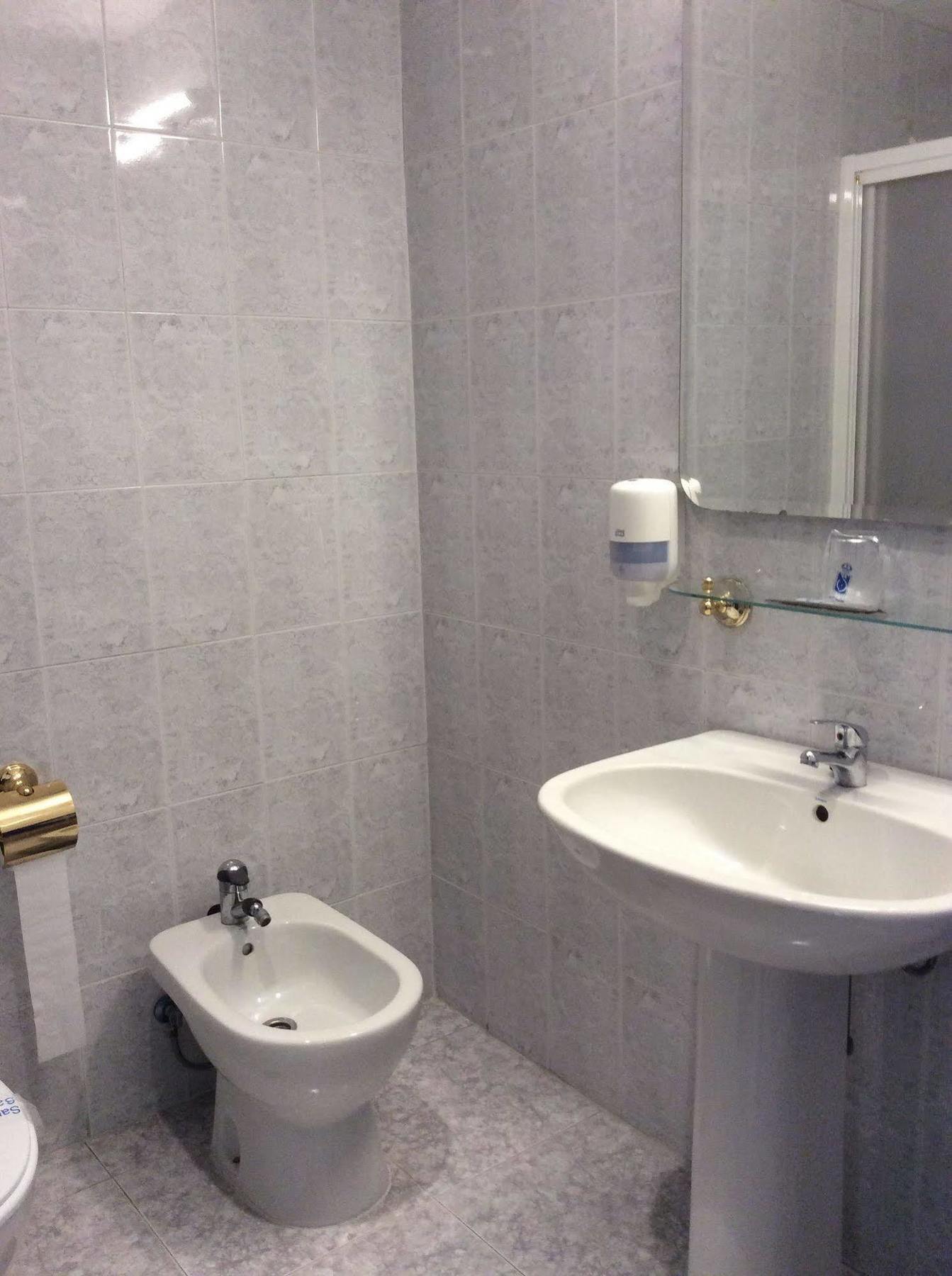 Hotel Sandra Alcala de Guadaira Ngoại thất bức ảnh