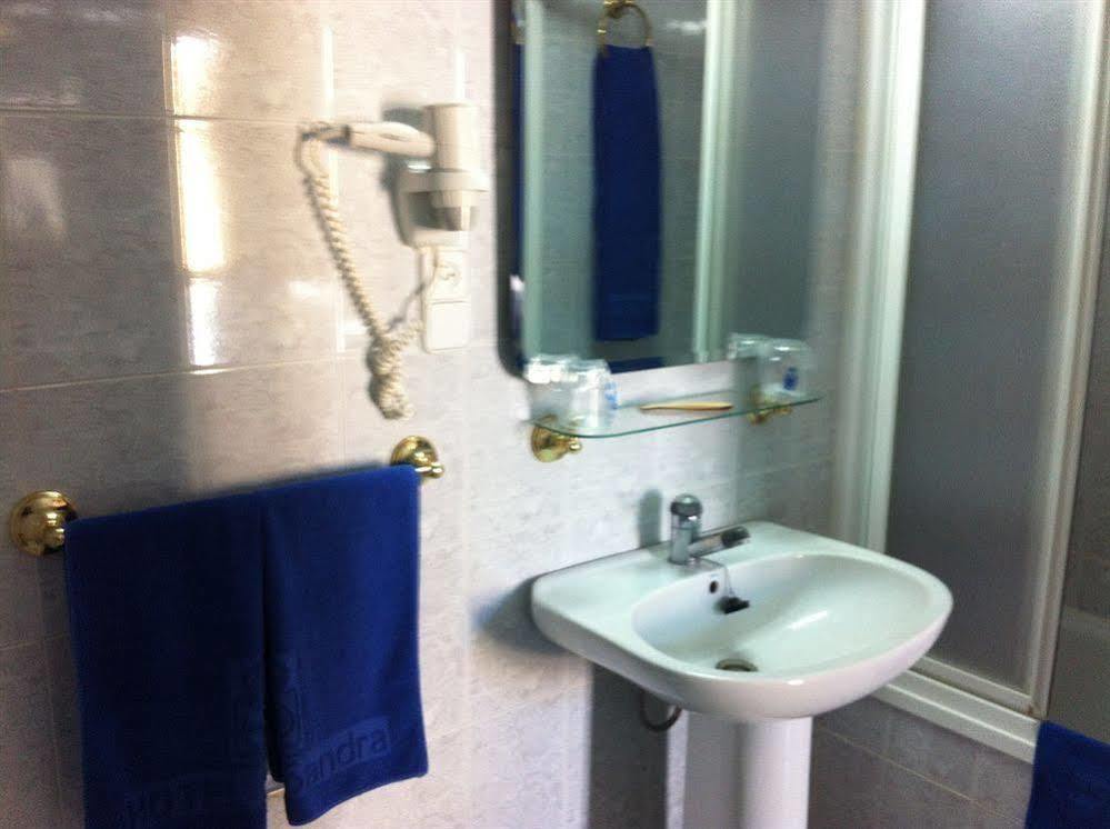 Hotel Sandra Alcala de Guadaira Ngoại thất bức ảnh